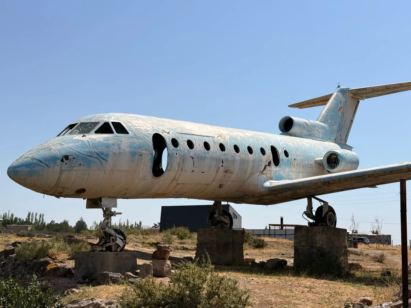 Grounded — photograph 2